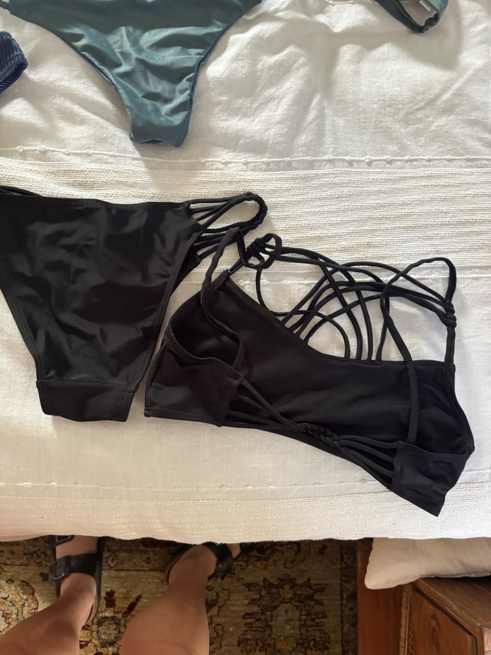 Final price! Lot of mixed bikini tops and bottoms. Mostly small and medium. - Picture 11 of 14